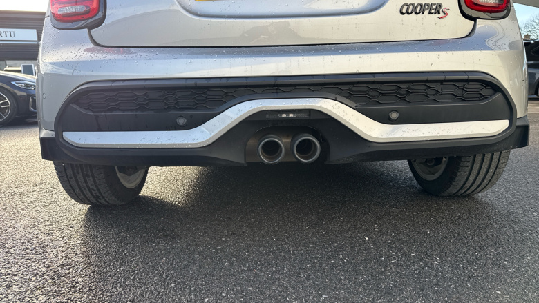 MINI Cooper 2.0 S Exclusive 3dr Auto Petrol Hatchback